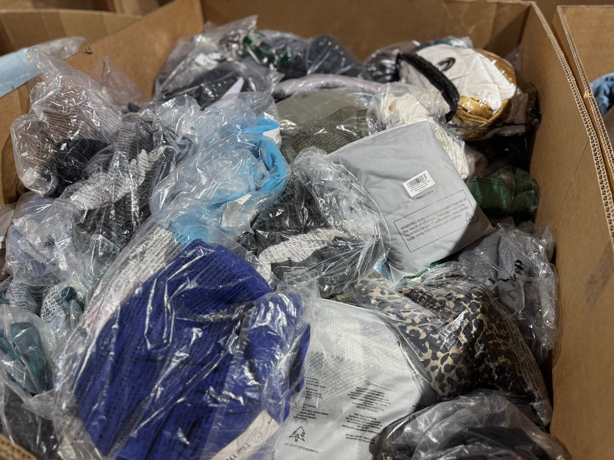 Amazon Clothing Liquidation Pallet – 4ft Gaylord (600 Units on average) | Whatnot, TikTok Live & Poshmark Ready | Free Shipping